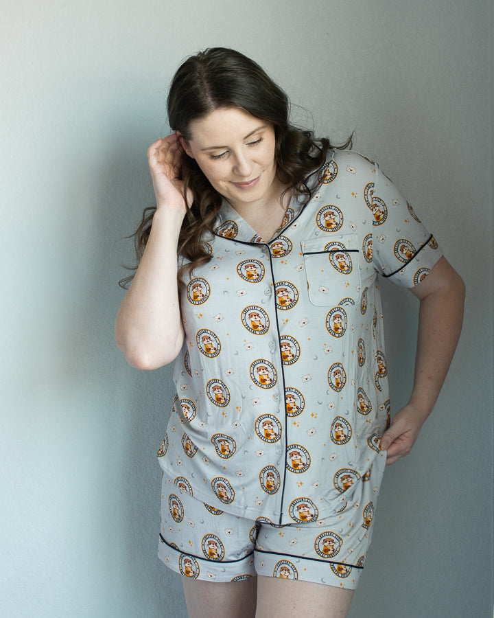 Mail Otter Pajama Set
