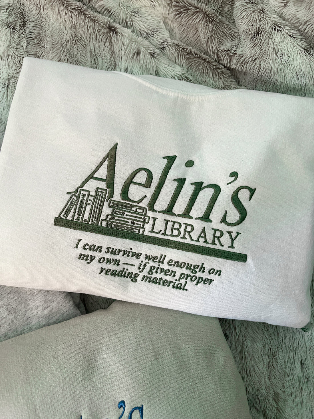Aelin's Library CREWNECK