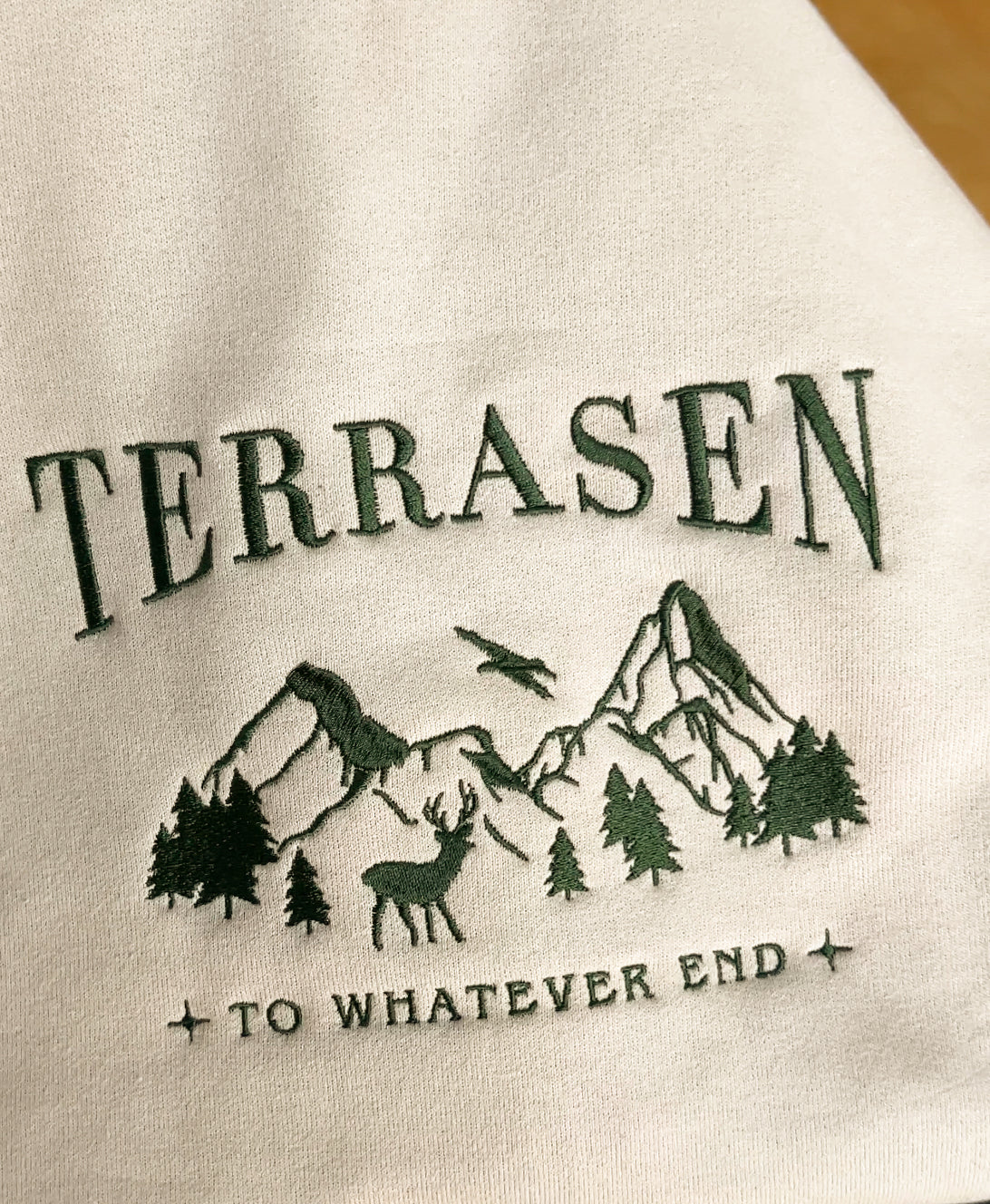 Terrasen Embroidered Crewneck