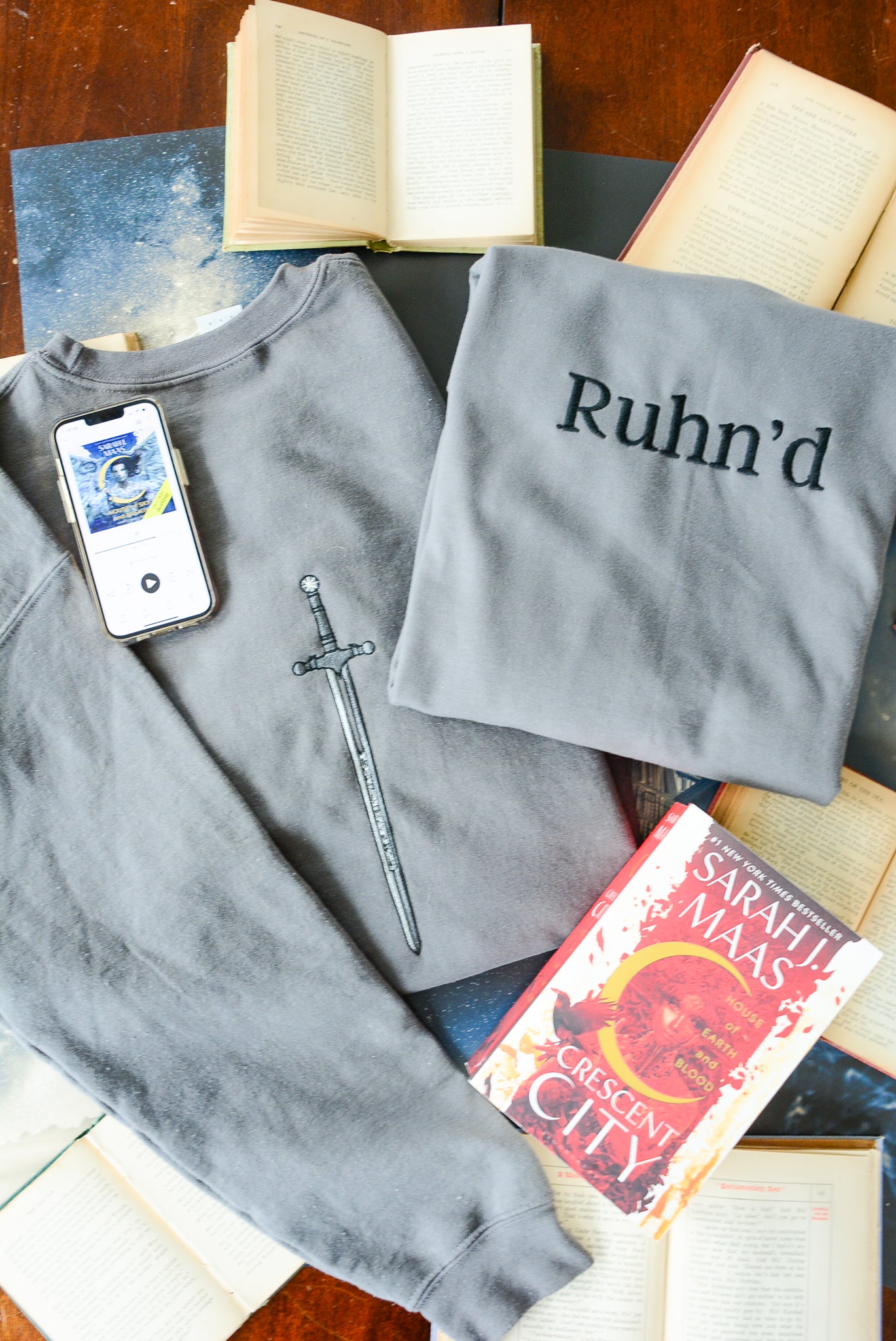 Ruhn'd Embroidered Crewneck